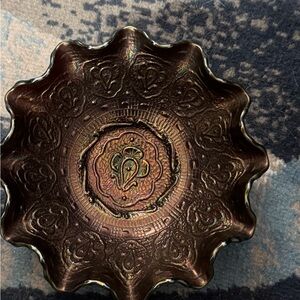 Rare vintage Fenton Carnival Glass Persian Medallion Marked Ruffled Bowl 8 inch